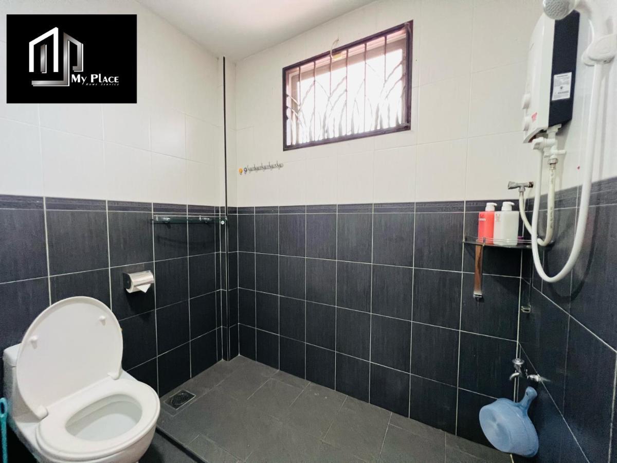 2 Storey 5Br 16Pax Semabok Taman Cheng Ho, 3 By Myplace Malacca Exterior photo
