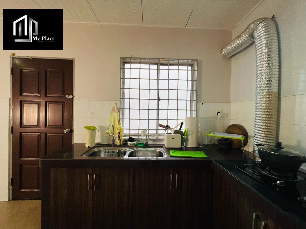 2 Storey 5Br 16Pax Semabok Taman Cheng Ho, 3 By Myplace Malacca Exterior photo